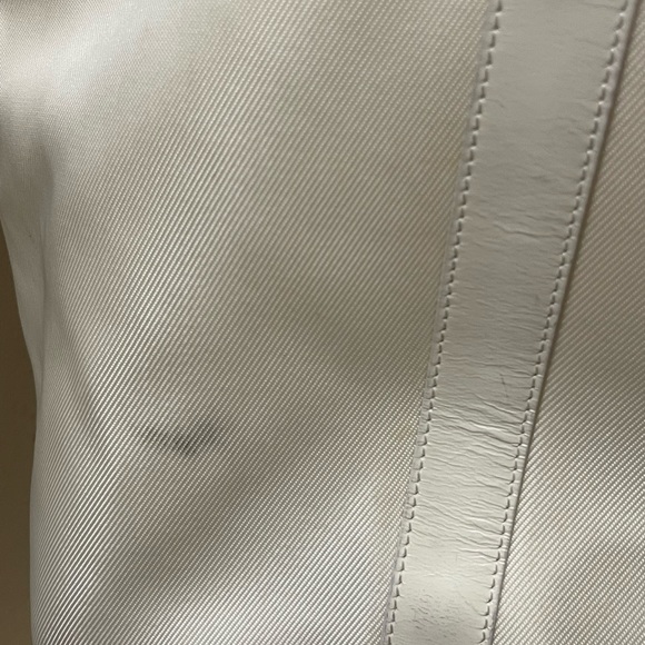 Vintage White Gucci Nylon Tote with Cloth Handles by Tom Ford - Picture 10 of 14